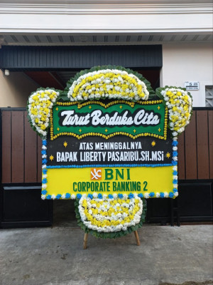 Papan Bunga Duka di Sekarwangi