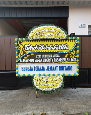 Papan Bunga Duka di Sekarwangi