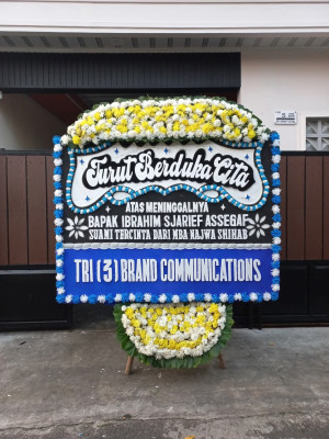 Papan Bunga Duka di Sekarwangi